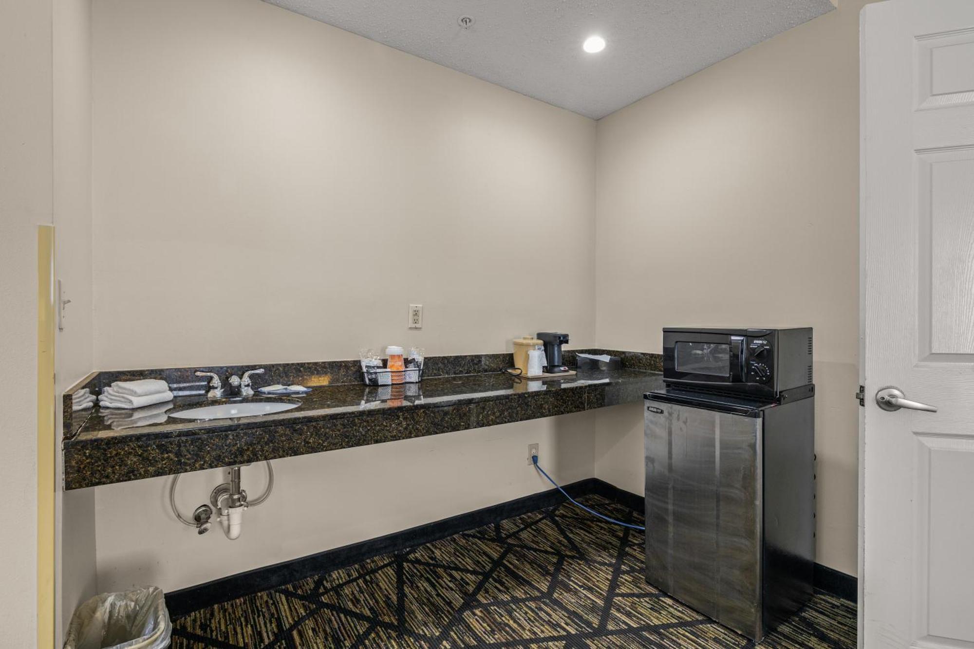 Quality Inn Лейк Сити Экстерьер фото